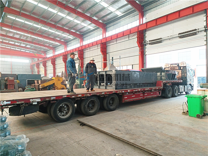 Delivery of 2000 type scrap steel crusher equipment